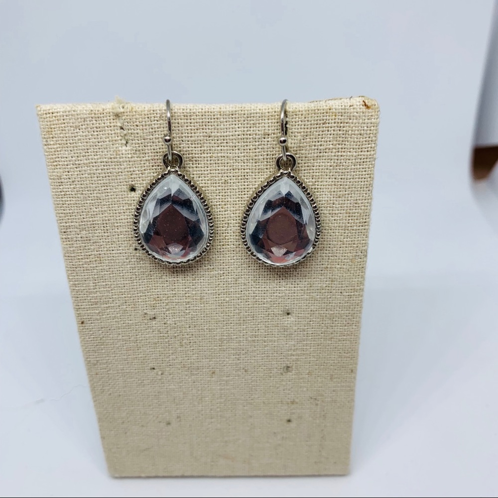 lg rhinestone teardrop earrings